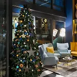 D8 Hotel